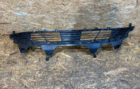 Front bumper lower grill