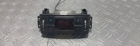 Mercedes-Benz E W211 Climate control unit 2118300285 00083003