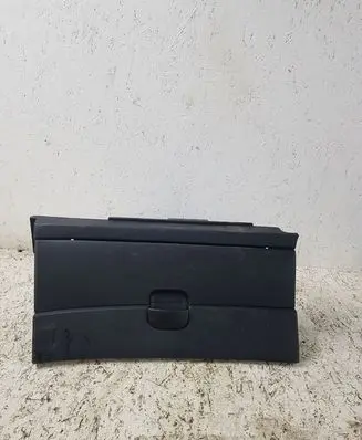 Nissan Qashqai Glove box
