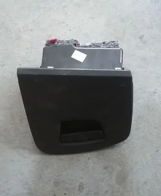 BMW 5 G30 G31 Glove box 9378559