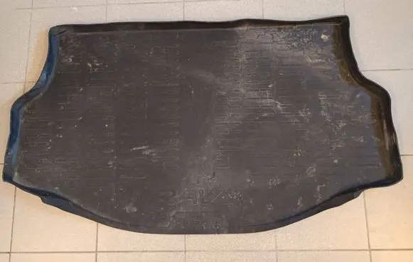 Toyota RAV 4 (XA40) Rubber trunk/boot mat liner PW2410R000