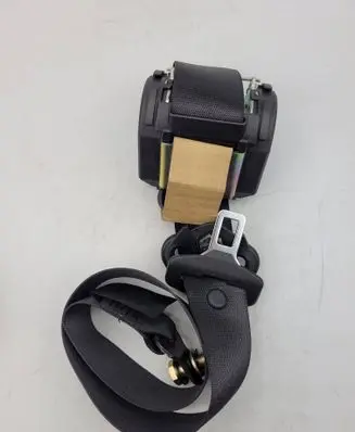 Mercedes-Benz Vito Viano W638 Front seatbelt buckle A0028608585