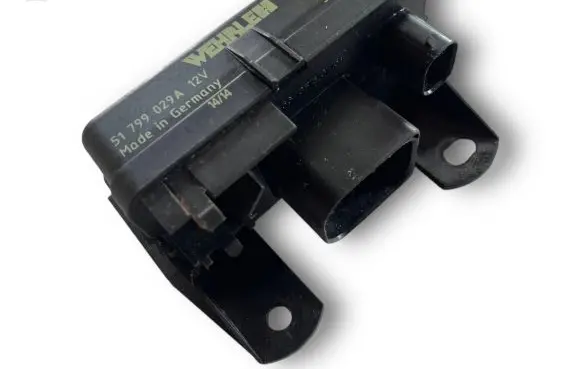 Mercedes-Benz Sprinter W906 Central body control module 51799029A