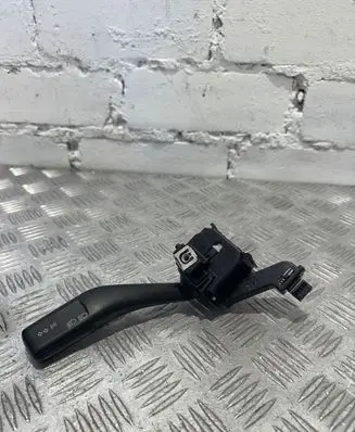 Volkswagen Golf V Indicator stalk 1K0953513