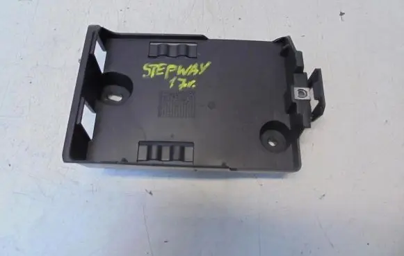 Dacia Sandero Radiator mount bracket