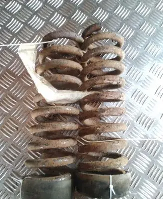 Mercedes-Benz E W124 Rear coil spring
