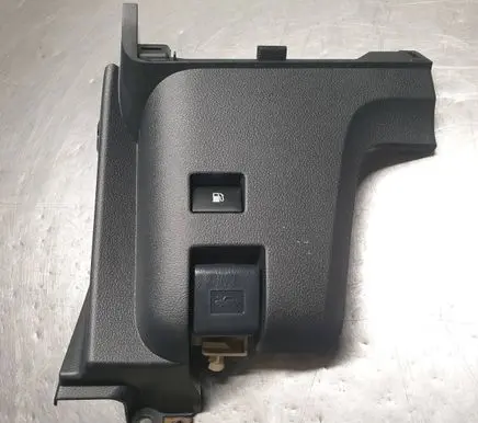 Dashboard lower bottom trim panel