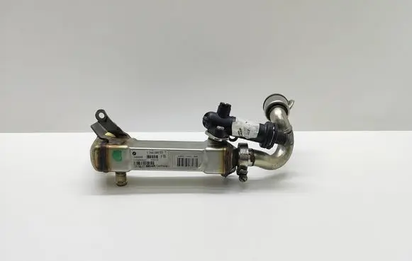 BMW 5 E60 E61 EGR valve cooler 7794245 779424504 146898