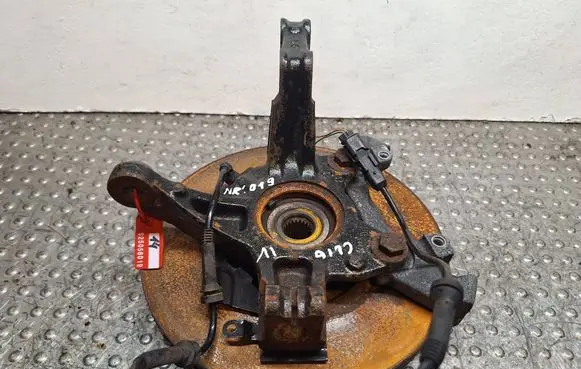 Renault Clio IV Front wheel hub spindle knuckle S25056019 400158668R