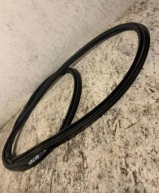 Volvo XC40 Front door rubber seal
