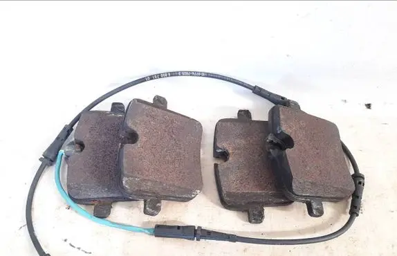 Brake pads (rear)