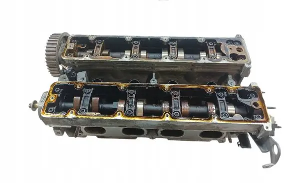 Peugeot 407 Engine head 9650352580