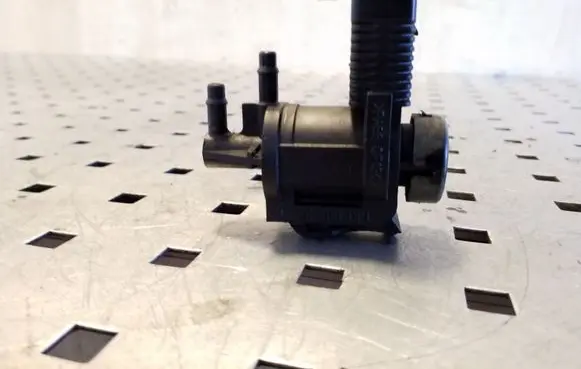 Vacuum valve