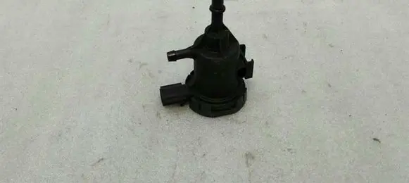 Mercedes-Benz E W212 Vacuum valve A0014760532