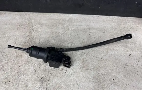 Volkswagen Golf V Clutch master cylinder 1K0721388R