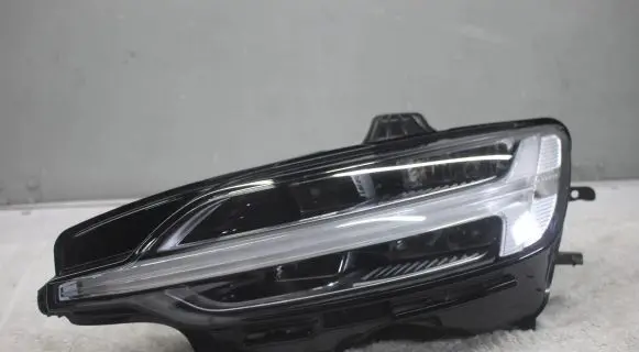 Volvo S60 Headlight/headlamp 000011551 405110B 31365339