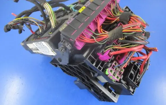 Volkswagen Sharan Fuse box set 7M0971882A