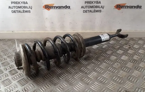 Front shock absorber with coil spring