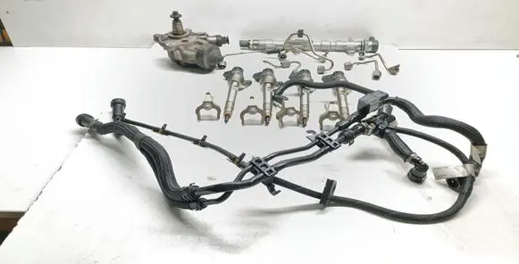 BMW 2 F46 Fuel injection system set 0445010764 8511626 0445214315
