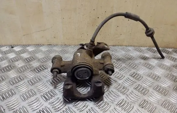Nissan NV400 Rear brake caliper