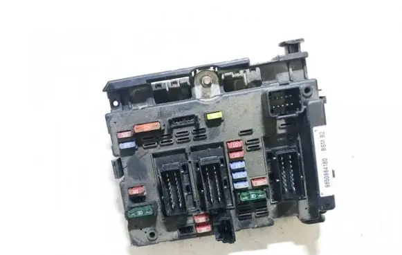 Peugeot 206 Fuse box set 9650664180 42612133