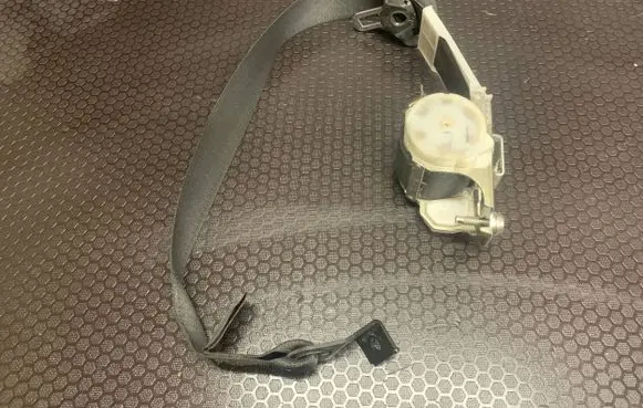 Opel Signum Front seatbelt 0402050