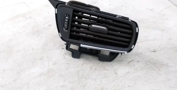 Audi A6 S6 C7 4G Dashboard side air vent grill/cover trim 4G1820901