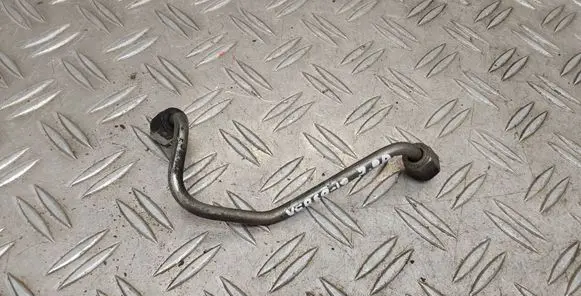Toyota Verso Fuel injector supply line/pipe 