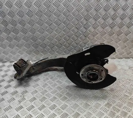 BMW X1 F48 F49 Rear wheel hub 6851589 8842879