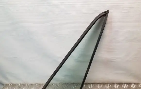 Hyundai Galloper Front vent window/glass (coupe) 