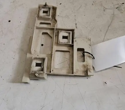 Volvo S70 V70 V70 XC Front bumper mounting bracket 9151503