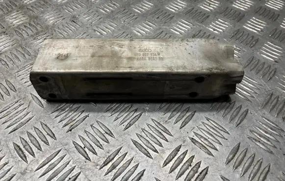 Audi A6 S6 C6 4F Front bumper mounting bracket 4F0807134