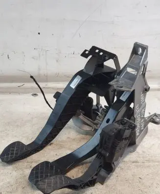 Audi A6 S6 C6 4F Pedal assembly 4F1721117B