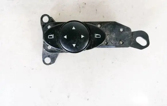 Mercedes-Benz E W211 Wing mirror switch 2118215379 03211025L