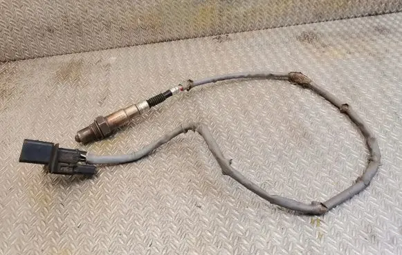 Mercedes-Benz C W203 Lambda probe sensor 0025401817