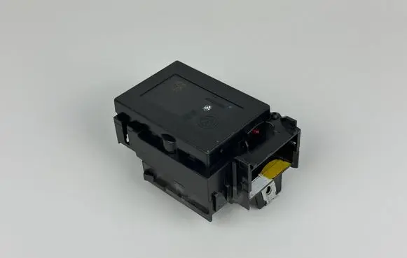 Volkswagen PASSAT B7 Ignition lock 3C0905843T 3C0905843 33303601