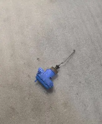 Audi 80 90 B3 Central locking vacuum pump 893862153C