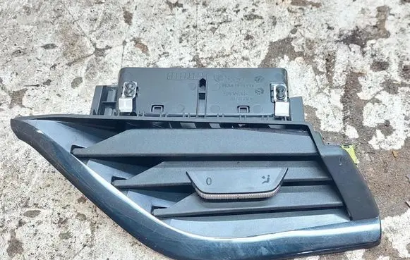 Skoda Octavia Mk4 Dashboard side air vent grill/cover trim 5E8819702B 5E8819702