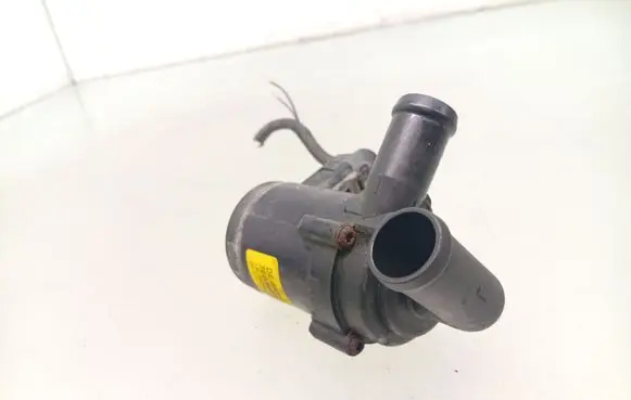 Volkswagen Transporter - Caravelle T5 Webasto circulation pump for autonomous heater 7E0965561