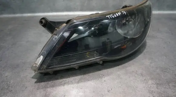 Volkswagen Tiguan Headlight/headlamp 5N2941031G