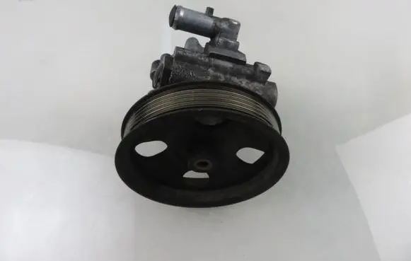 Alfa Romeo 159 Power steering pump 00505004240
