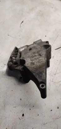 Volkswagen PASSAT B6 Engine mounting bracket 03G199207G