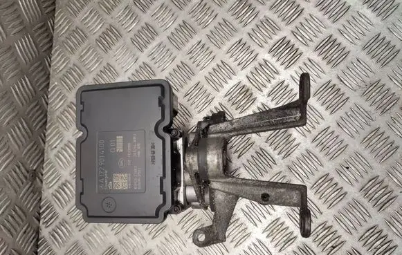 Mercedes-Benz C W204 ABS Pump A1729014100 10092623683 28526418193