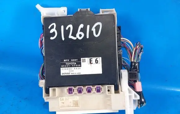 Toyota Prius xw60 Comfort/convenience module 8922147440