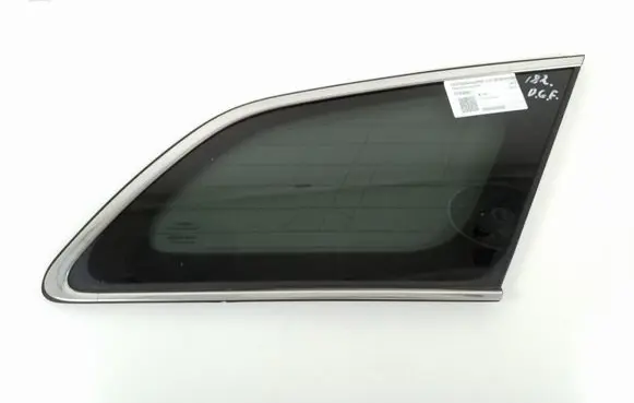 Toyota Avensis T270 Rear side window 62710-05090