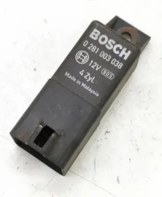 Volkswagen PASSAT B6 Glow plug pre-heat relay 038907281D 0782119