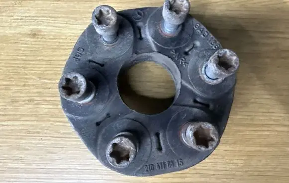 Mercedes-Benz C W204 Rear prop shaft donut coupling/joint 2104110415
