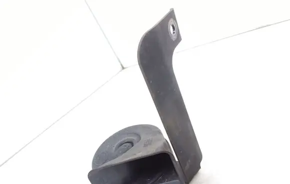 Volkswagen Touareg I Horn signal 7L6951186