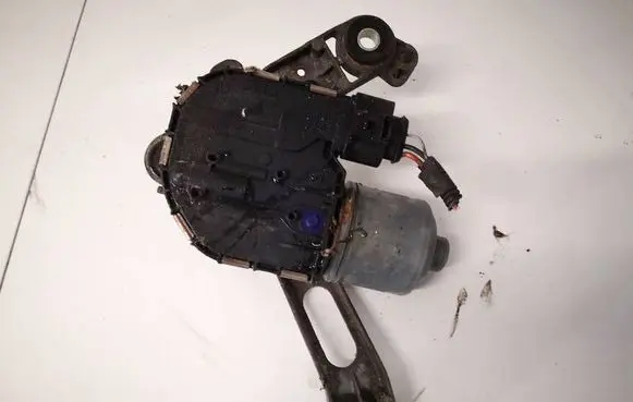 Ford Focus Front wiper linkage and motor bm5117k484b bm51-17k484-b