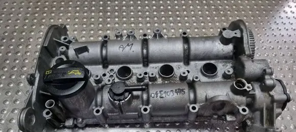 Audi A3 S3 8V Rocker cam cover 04E103479G 04E103475AM